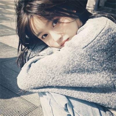 我如明月卿不知